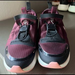 Nike casual sneakers women.